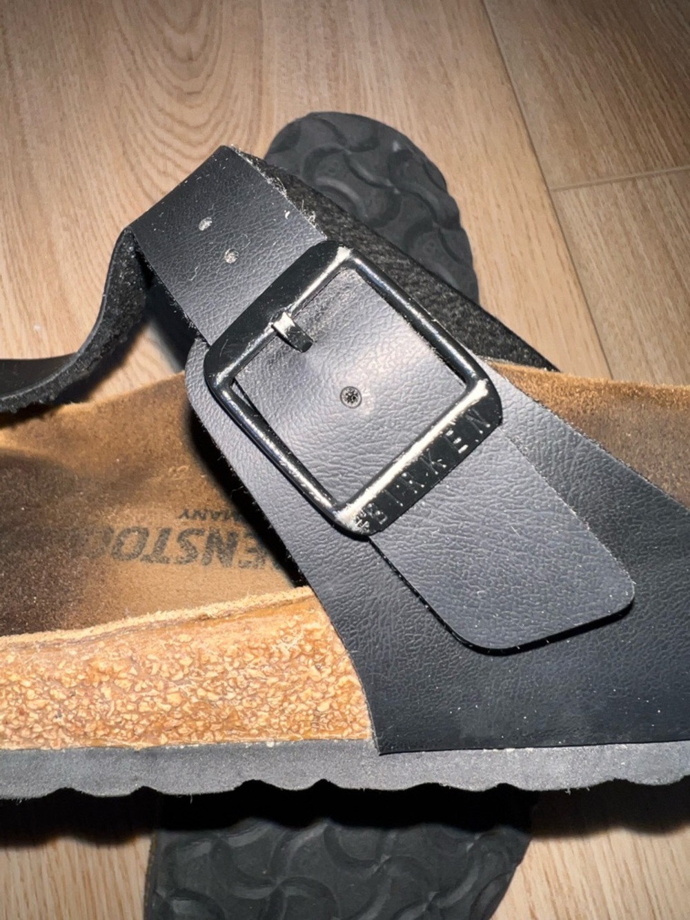Birkenstock Black Thong Sandals - Picture 6 of 8